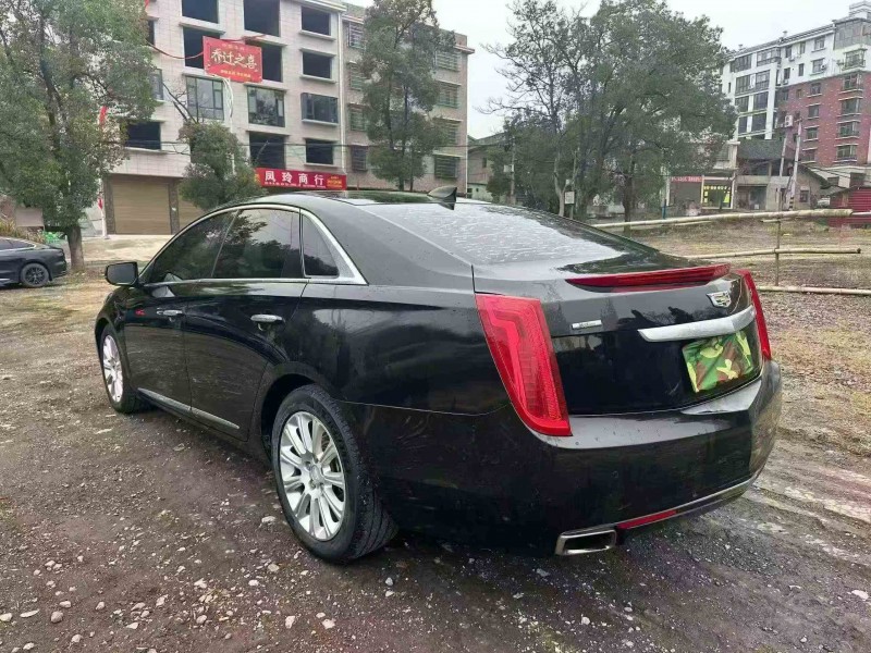 张家界17年凯迪拉克XTS7