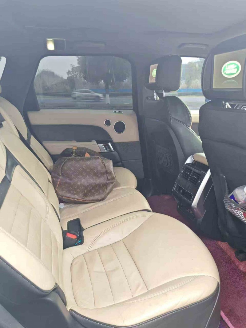 遂宁13年路虎揽胜运动4