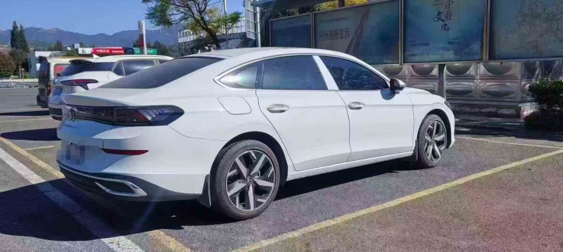 临沧25年大众凌渡8