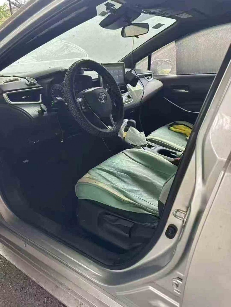 绍兴21年丰田雷凌4