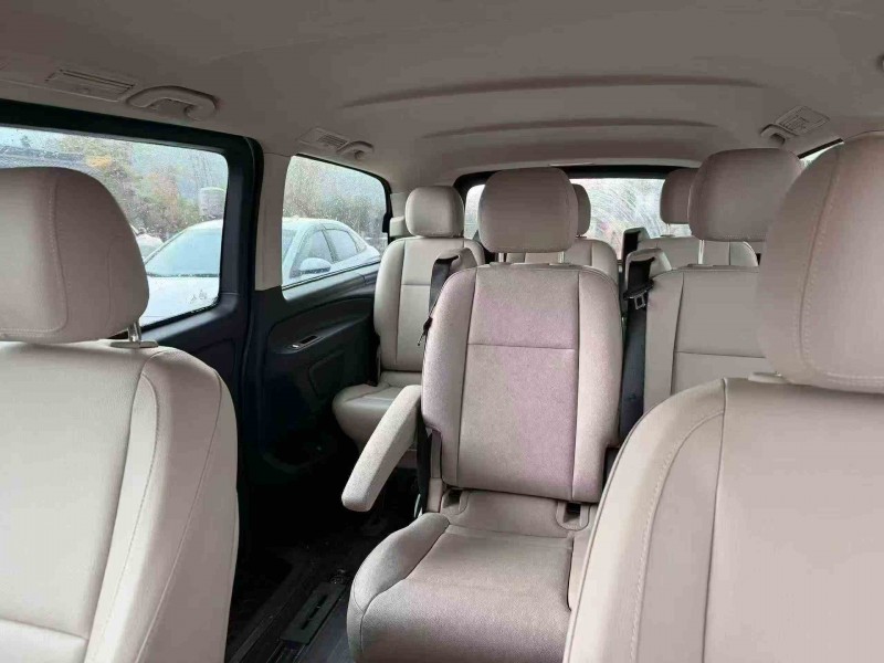 临沧15年奔驰威霆6