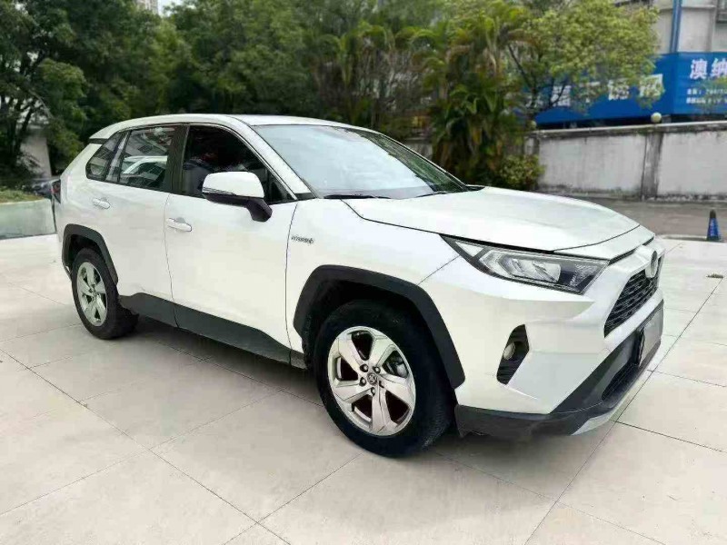 湛江23年丰田RAV4荣放3