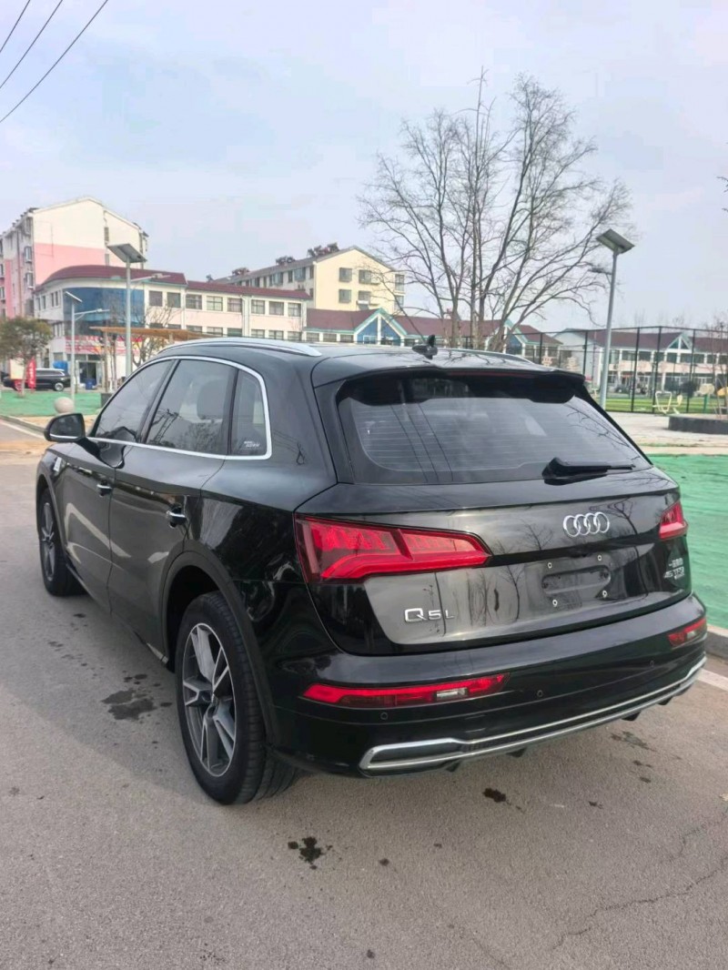 连云港19年奥迪Q57