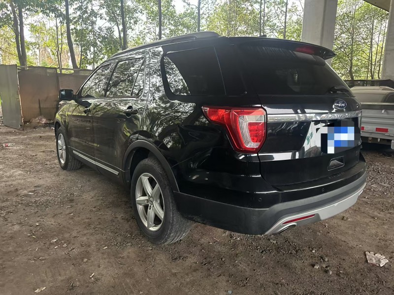 宁波17年福特探险者4