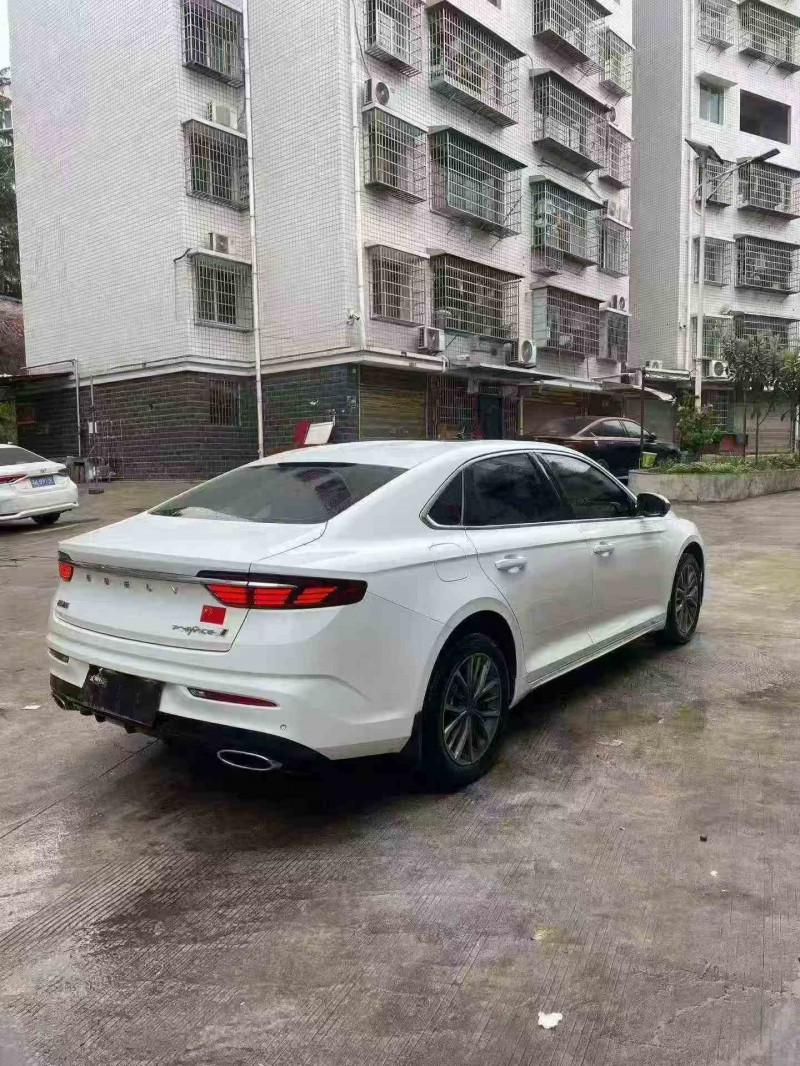 常德24年吉利星瑞8