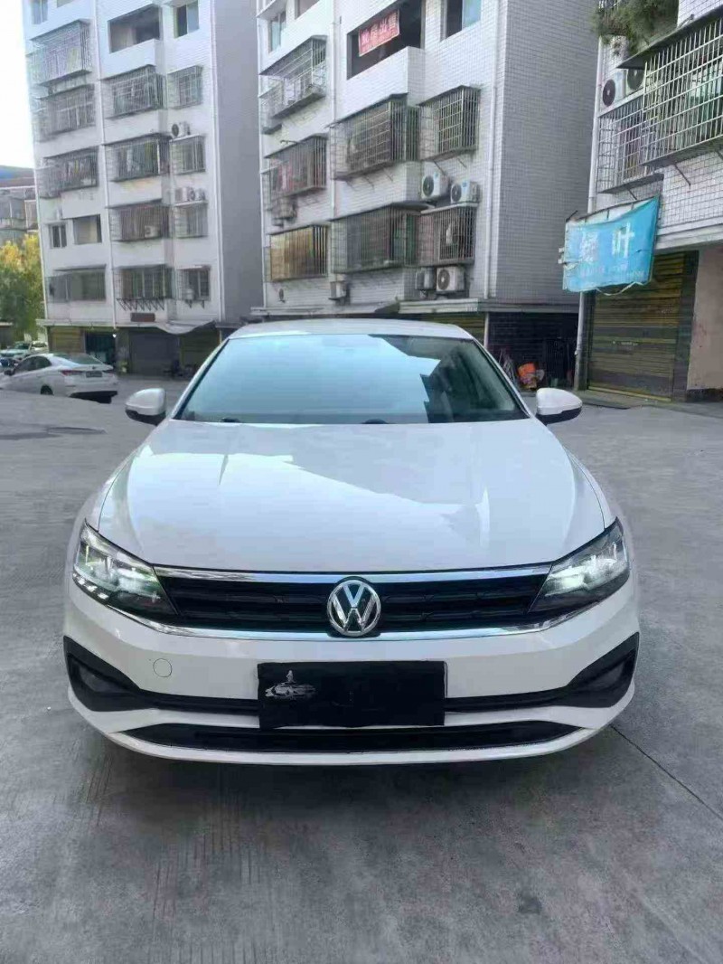 张家界22年大众凌渡1