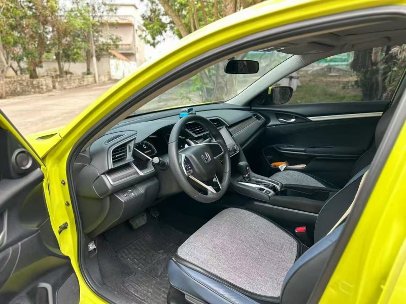 湛江21年本田思域9