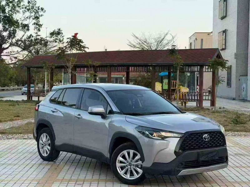 珠海25年丰田锐放3