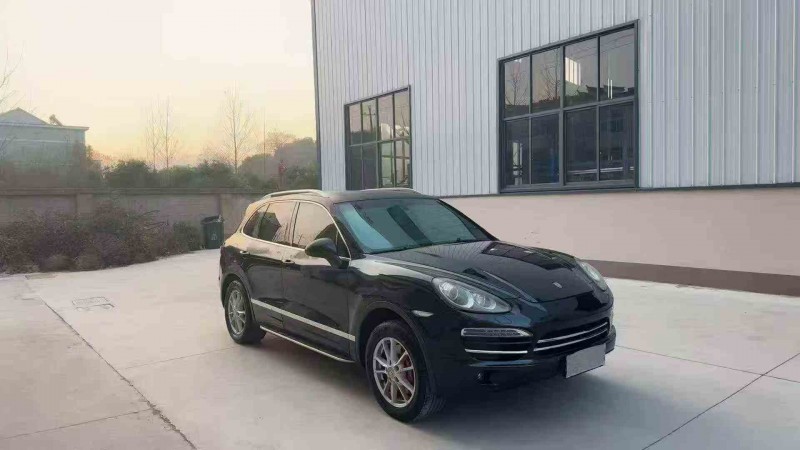 湖州11年保时捷卡宴2