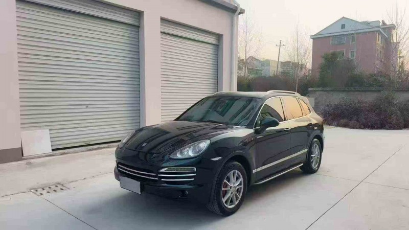 湖州11年保时捷卡宴3