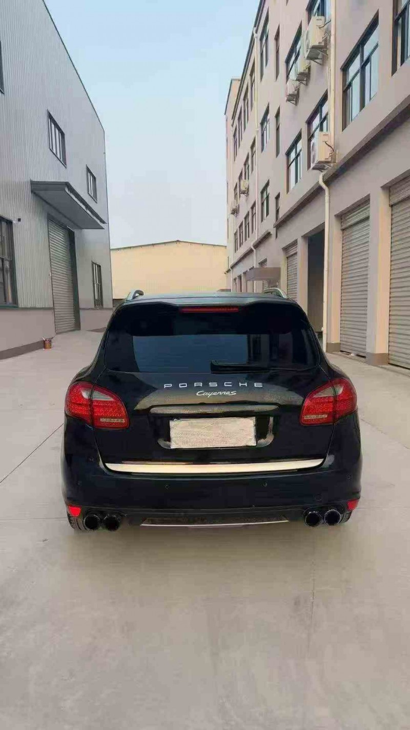 湖州11年保时捷卡宴9