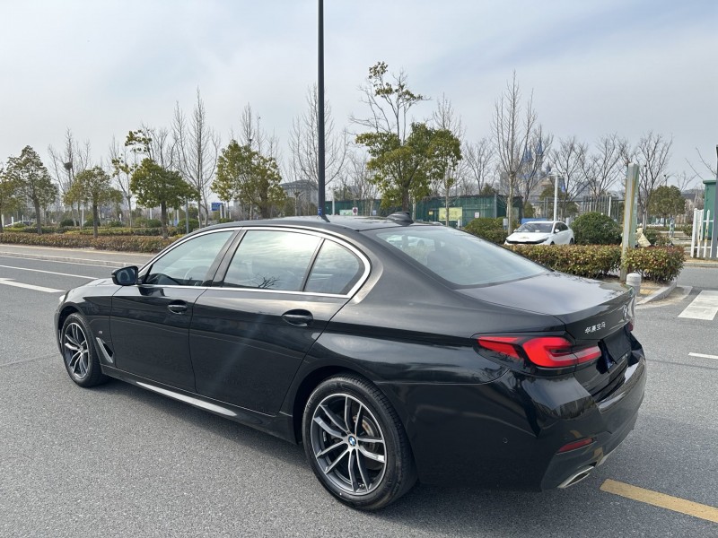 盐城21年宝马5系4