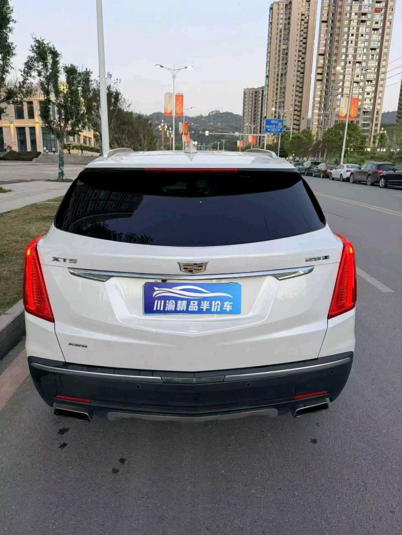 德阳17年凯迪拉克XT54
