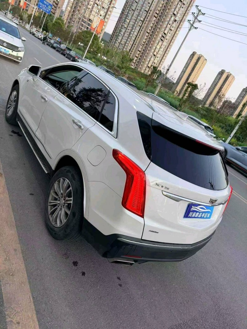 德阳17年凯迪拉克XT55