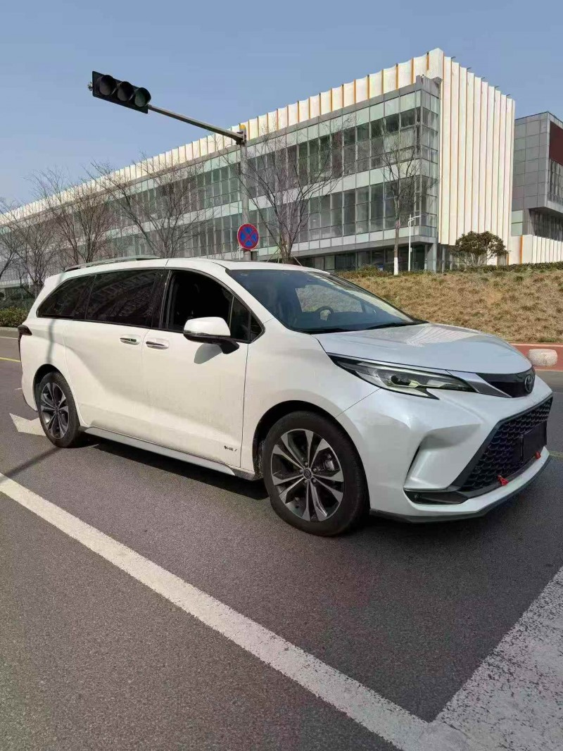济宁25年丰田格瑞维亚2