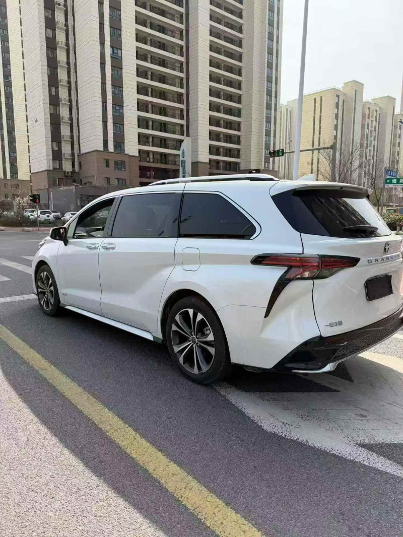 济宁25年丰田格瑞维亚7