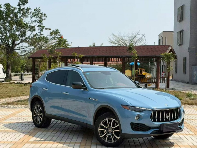 汕头16年玛莎拉蒂Levante2