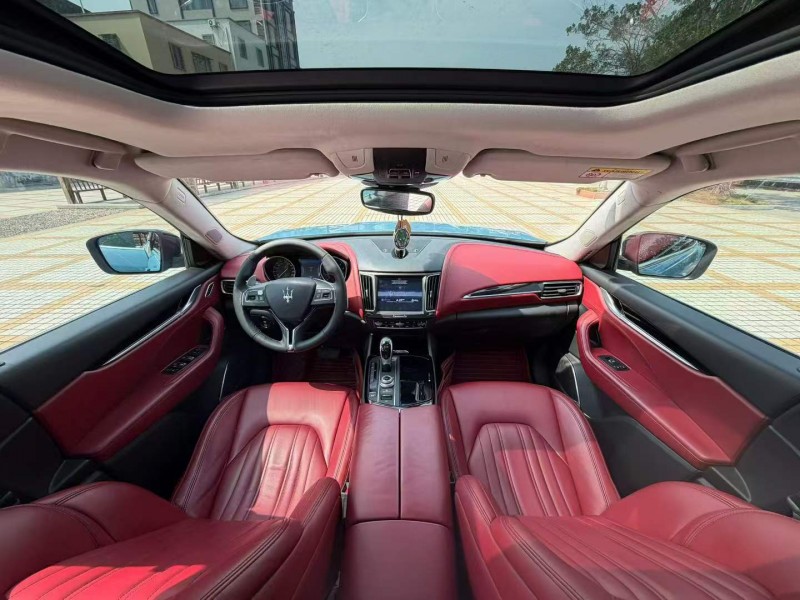 汕头16年玛莎拉蒂Levante7