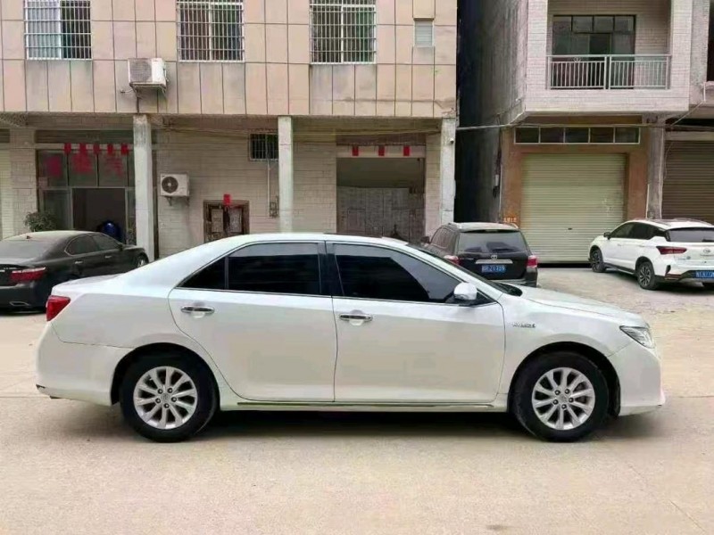 南宁13年丰田凯美瑞3