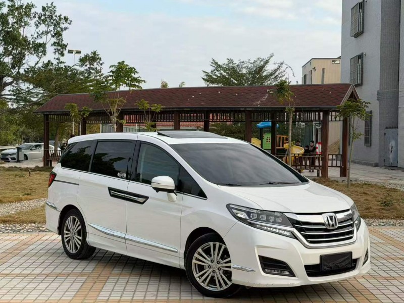 汕头19年本田艾力绅2