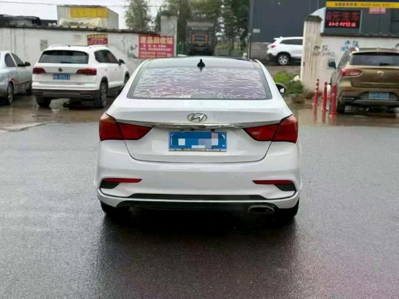 嘉兴18年现代名图7