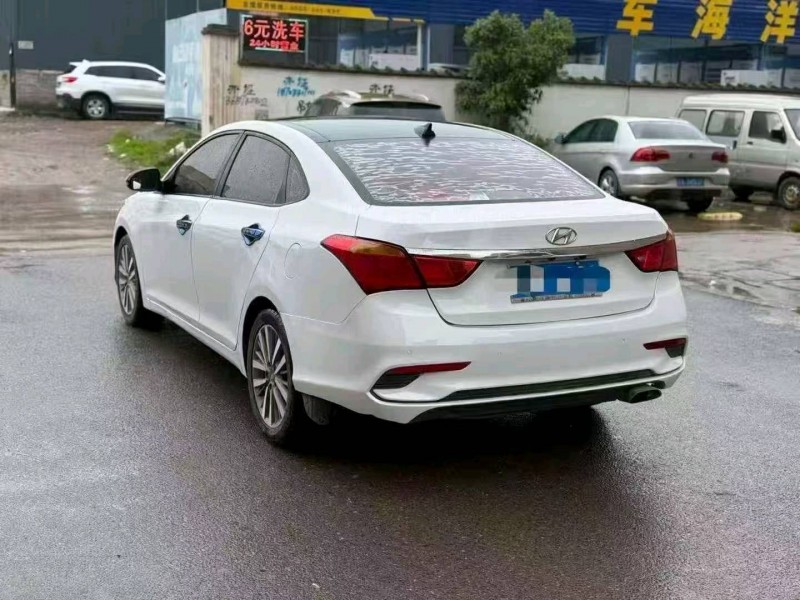 嘉兴18年现代名图8