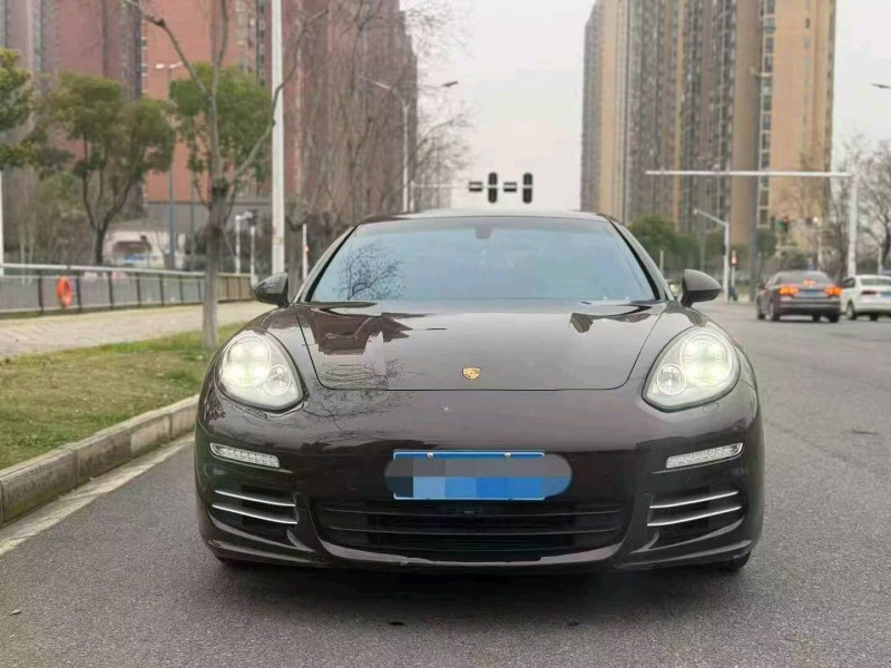 武汉16年保时捷帕拉梅拉1