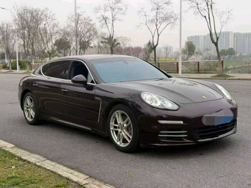 武汉16年保时捷帕拉梅拉2