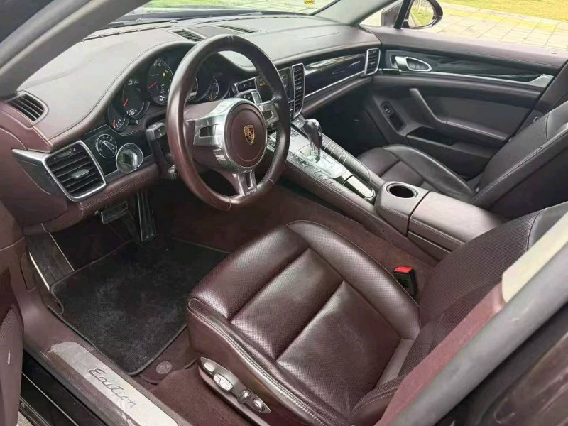 武汉16年保时捷帕拉梅拉7