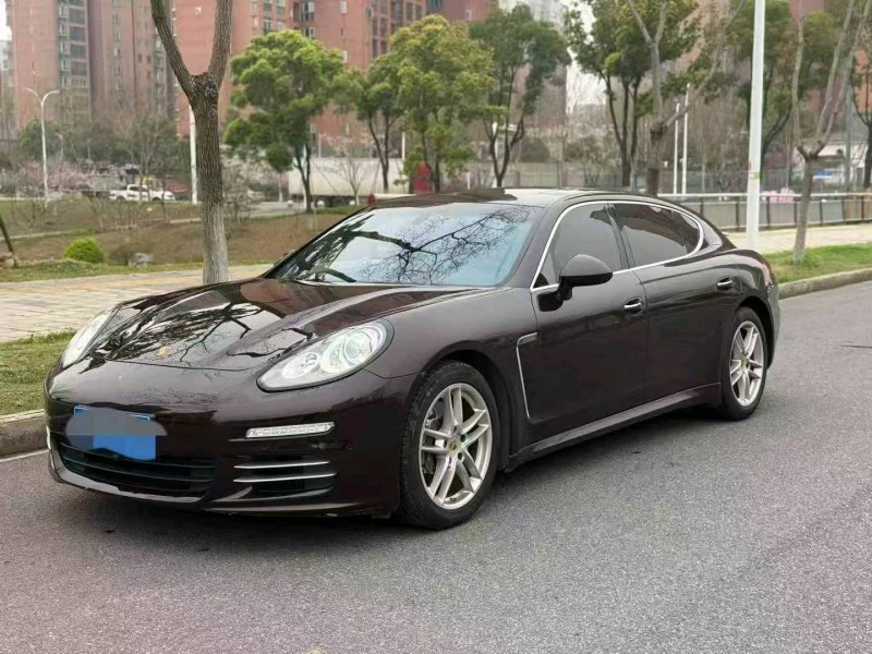 武汉16年保时捷帕拉梅拉9