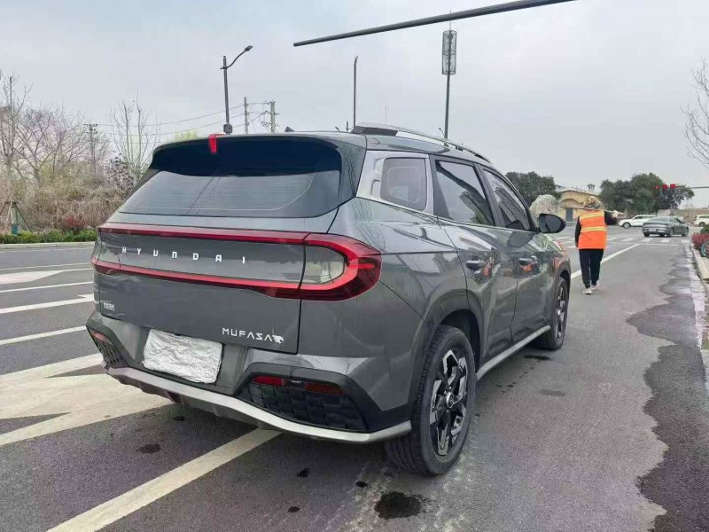 郑州23年现代沐飒4