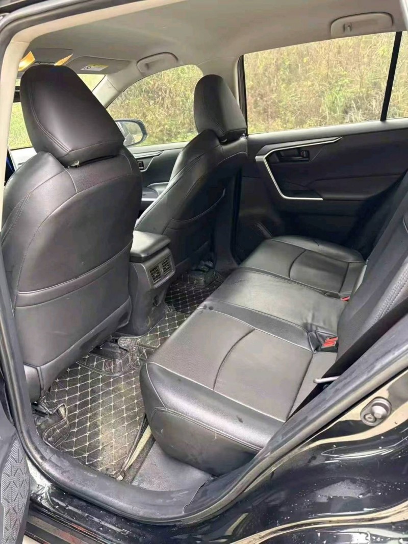 萍乡22年丰田威兰达5