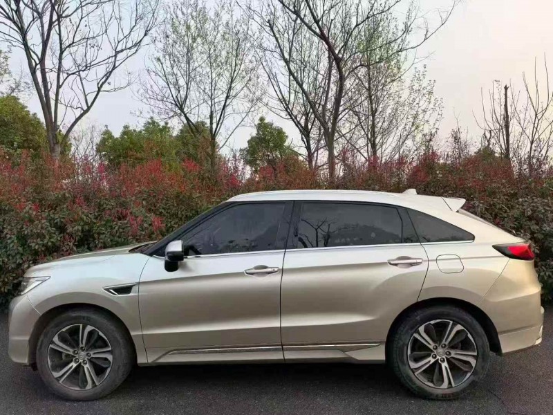 宜昌18年本田URV8