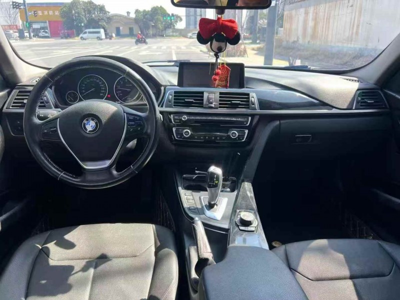 郑州16年宝马3系9