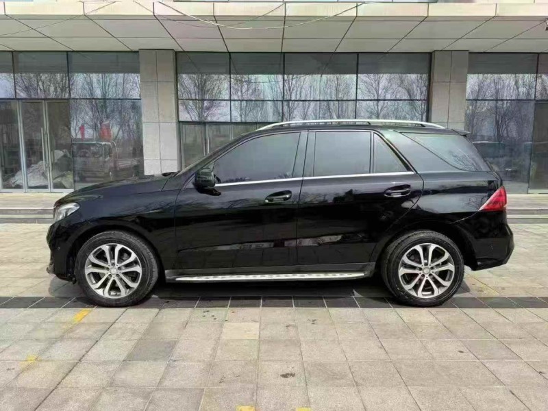 东营17年奔驰GLE3