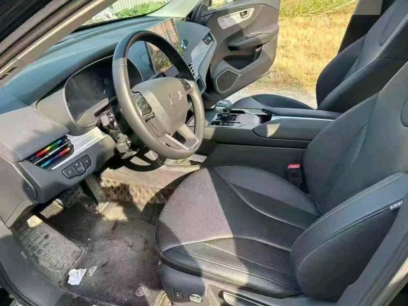 襄阳25年红旗E-QM56