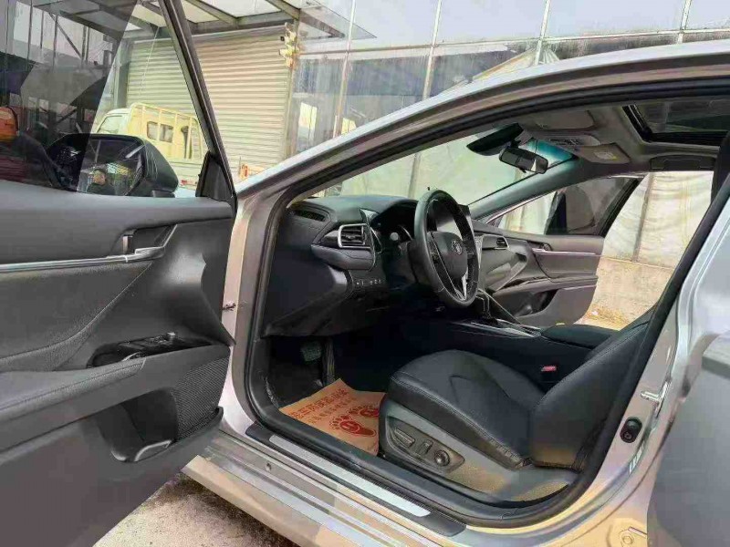 徐州21年丰田凯美瑞4