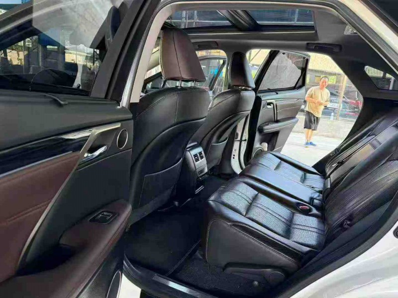 徐州17年雷克萨斯RX8