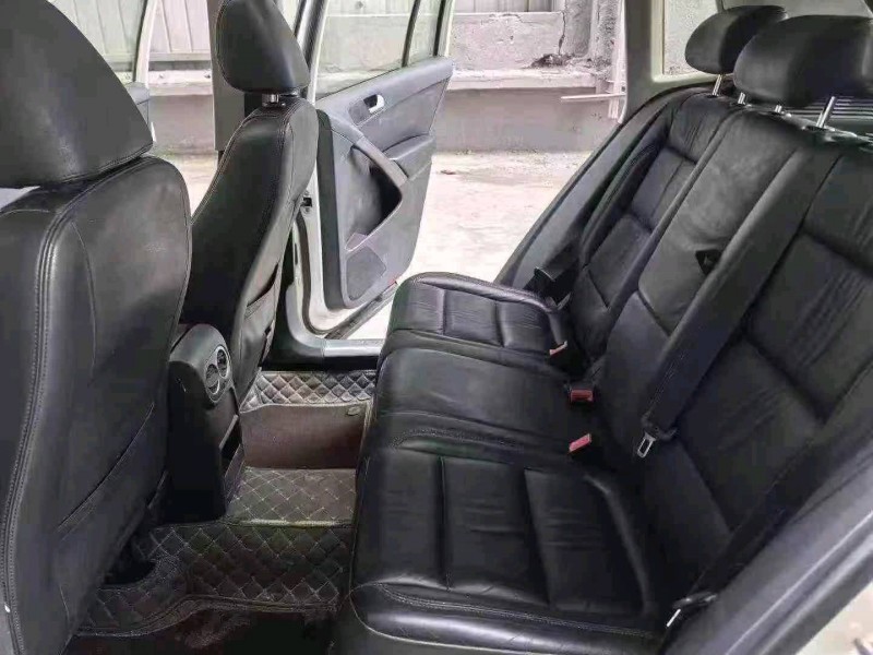 襄阳13年大众途观5