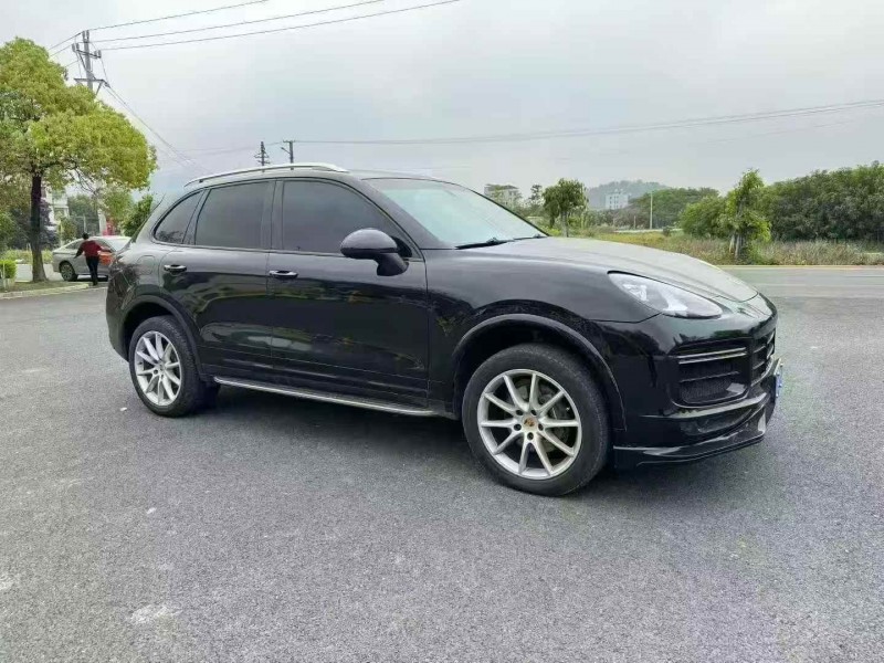 汕头13年保时捷卡宴2