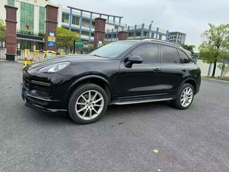 汕头13年保时捷卡宴3