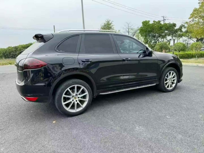 汕头13年保时捷卡宴8