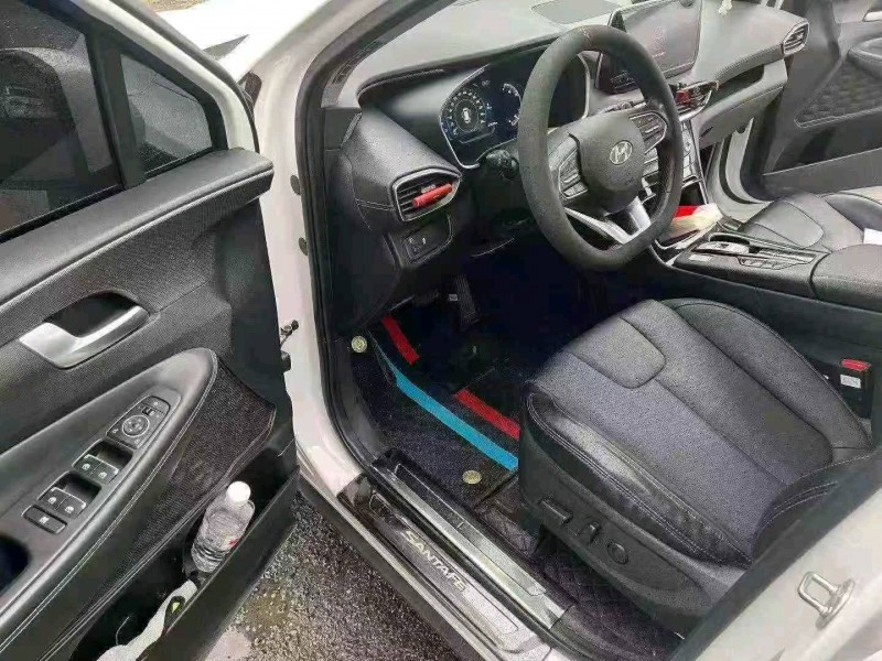 襄阳20年现代全新胜达5