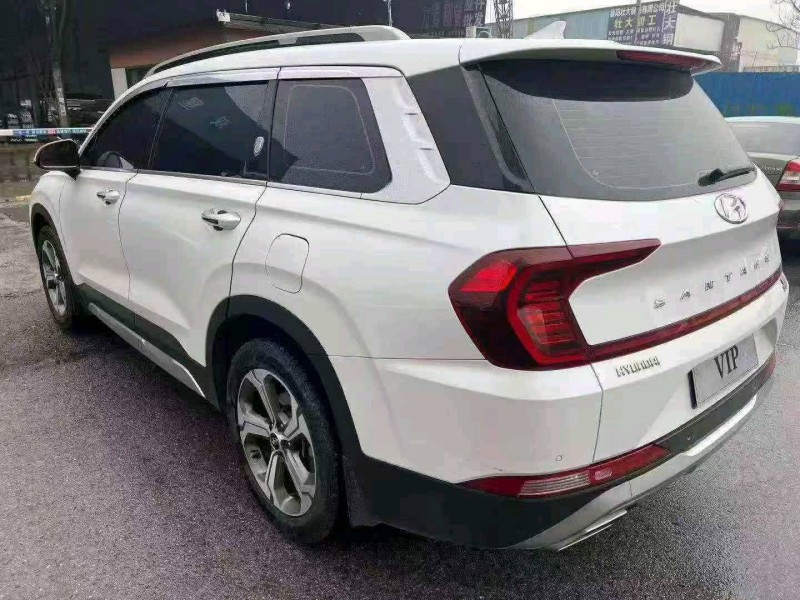 襄阳20年现代全新胜达9