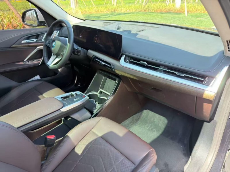 昆明24年宝马IX9