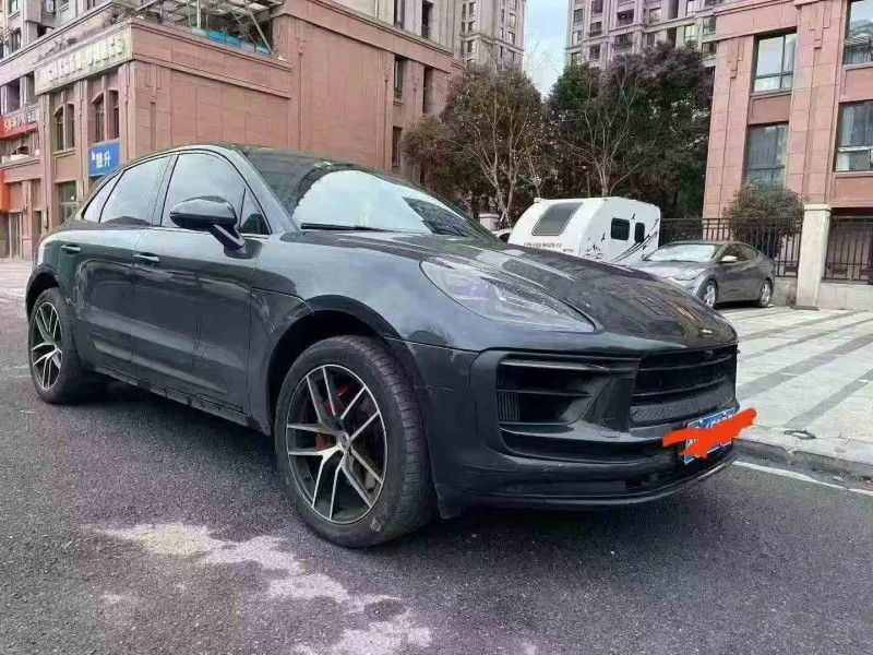 绍兴23年保时捷Macan2