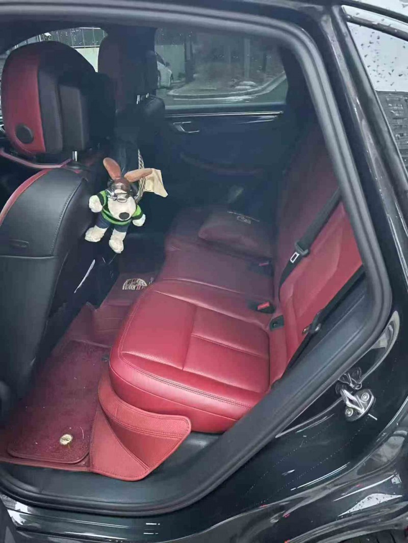 绍兴23年保时捷Macan3