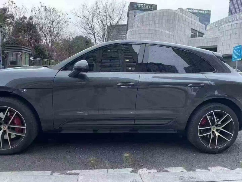 绍兴23年保时捷Macan8
