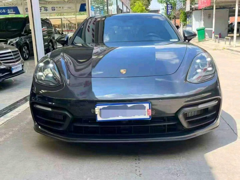 襄阳22年保时捷帕拉梅拉1