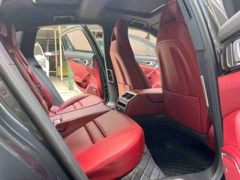 襄阳22年保时捷帕拉梅拉4